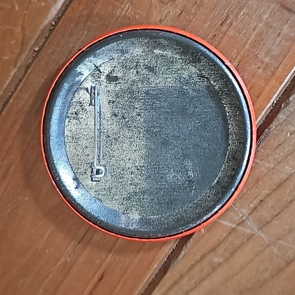 Vintage 80's Walt Disney World Character Button Pin 3.25" Winnie The Pooh Orange - Picture 2 of 2